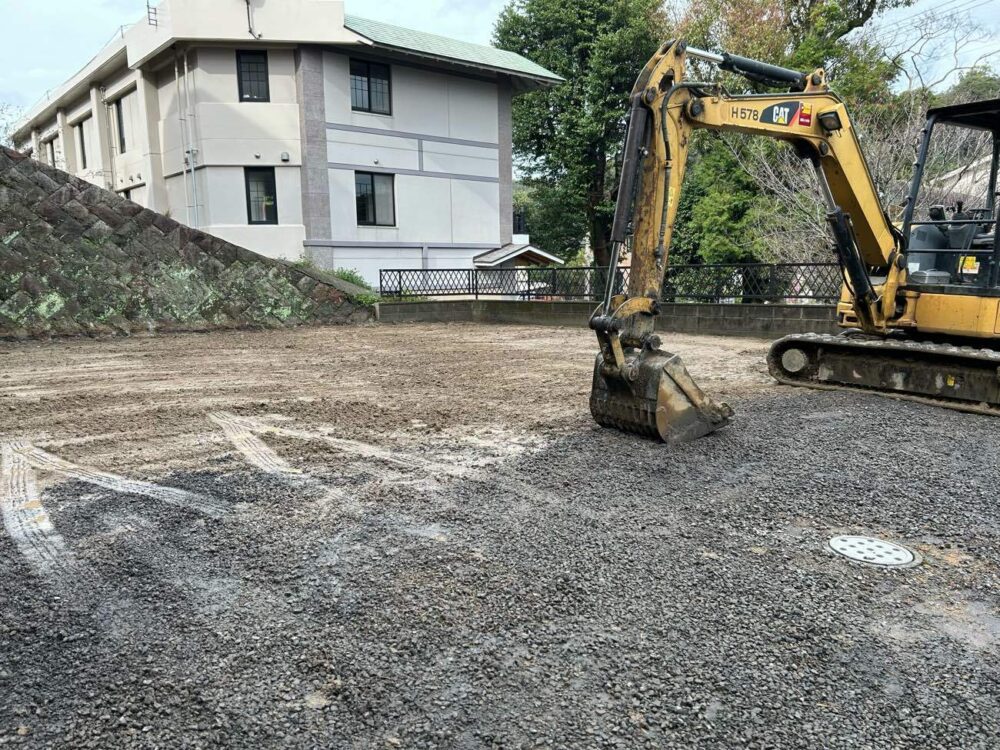 I様敷地内空き家解体工事及び土工事